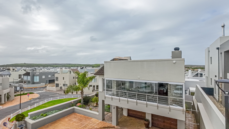 5 Bedroom Property for Sale in Waterfront Western Cape